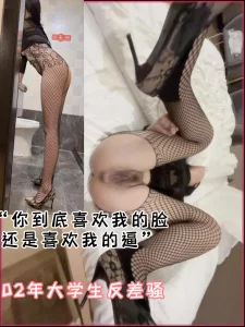 STP24589清纯卡哇伊18萝莉嫩妹白色小吊带厕所怼着小穴特写尿尿给小男友口交骑乘爆操从下往上视角拍摄